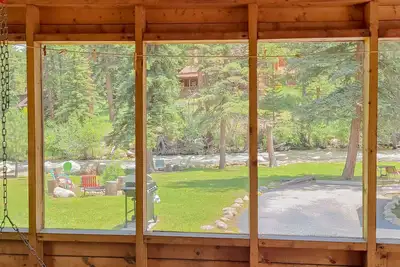 Image de Incredible River View Cabin