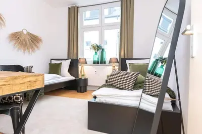 Image de Perfect for 3 | 10min zur Messe, Netflix, Kitchen