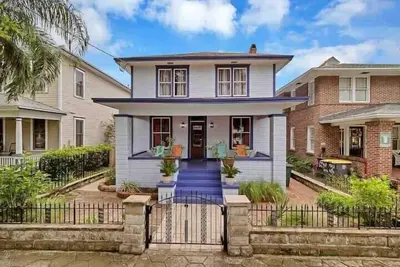 Image de Historic House + Adu Complex - Sleeps up to 21!