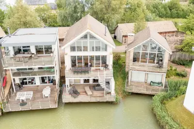 Image de Corinium Lodge - Hm20 - Hot Tub - Lakeside Spa Property