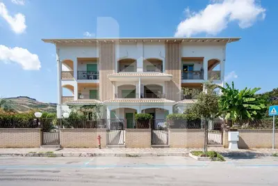 Image de Appartement de deux pièces au rez-de-chaussée avec jardin