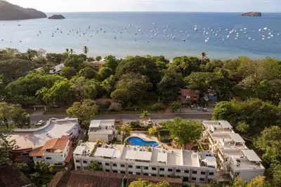 Image de High Tide 2 bed/1 bath condo + Terrace