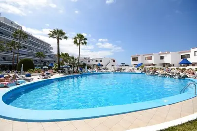 Image de Club Atlantis 120 - Studio with sea and pool view