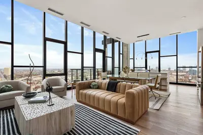 Image de Luxury Penthouse: 3br, Prime Location