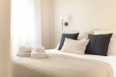 Image de Haus/ Llar/ Home - Two Bedroom Apartment with Balcony