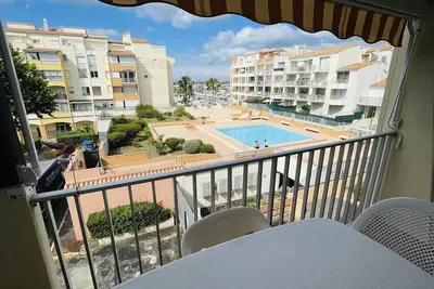 Image de Appartement Près Plage, Port et Piscine, Parking Privé