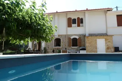 Image de Superbe bas de Villa à 80m de la mer