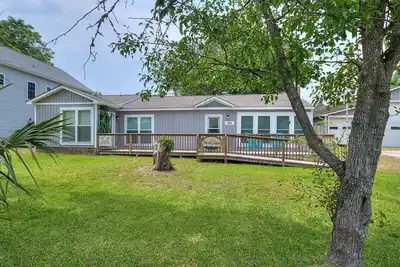 Image de 3 Bedroom 2 Bath House, Dog Friendly, Fenced Yard, Sleeps 6