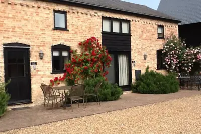 Image de Cosy farm cottage in charming peaceful village