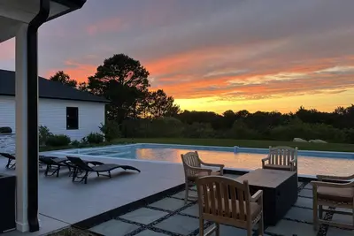 Image de New House on Cul-De-Sac; Us Open 2026; 2 mi.