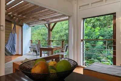 Cottage Coco Cannelle  Est 2  personnes (Au-dessus de la plage de Grande Anse)