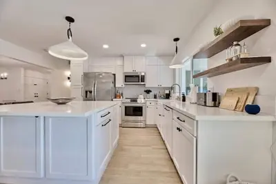 Image de New! Stunning 4Bed In Perfect Location+Heated Pool