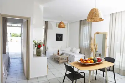 Kalimera apartment 6, Near beach and all amenities