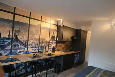 Image de Studio 318 Industriel de 22m² + Parking Sécurisé
