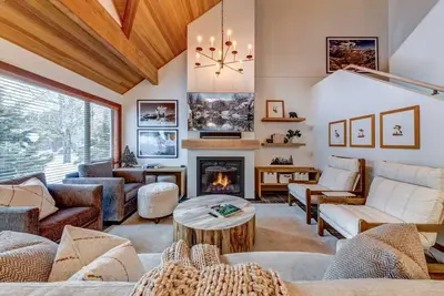 Image de 4bd/3ba Village Townhome/Private Hot Tub