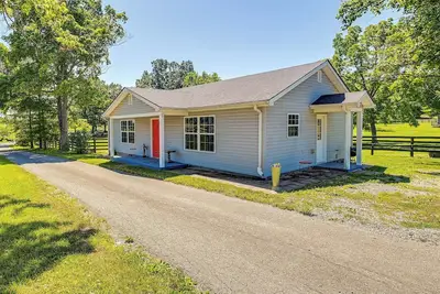 Image de Cozy Georgetown Cottage on a Working Horse Farm!