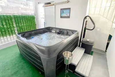 Image de Private Jacuzzi Bicycle 2 Studios Walk to beach rest bar Calle Loiza WiFi A/C