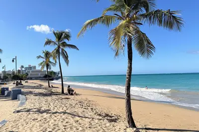 Image de 207-2 Ocean Park Beach Studio Jacuzzi Bicycle Pet Friendly A/C WiFi Loiza st