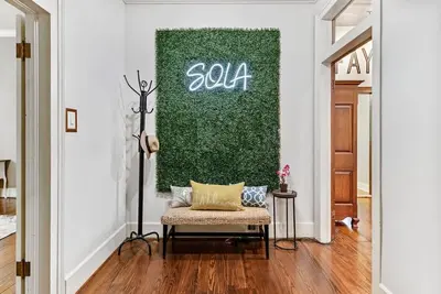 Image de Sola House · Southern Louisiana charm w/backyard paradise