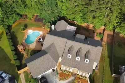Image de Welcome to the Posh Farmhouse with swimming pool!