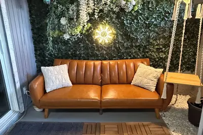 Image de A quiet & unique space near the Heart of Westgate Entertainment District