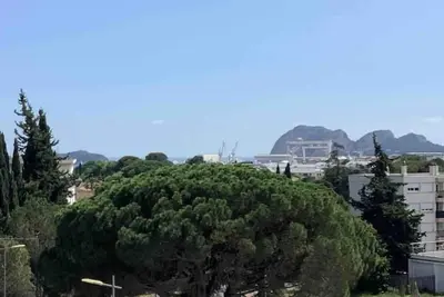Image de T3 neuf, climatisé au dernier étage avec vue mer