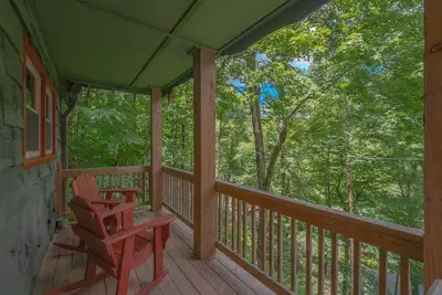 Image de Cozy Cabin #42 - Sleeps 6 - Full kitchen + fireplace - between Boone & Blowing Rock Nc