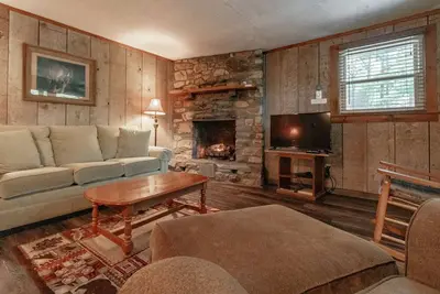 Image de Cozy Cabin #31 - Sleeps 4 - Full kitchen + fireplace - between Boone & Blowing Rock Nc