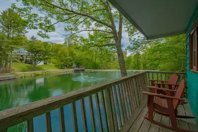 Image de Cozy Lakeside Cabin #17 - Sleeps 6 - Full kitchen + fireplace - between Boone & Blowing Rock Nc