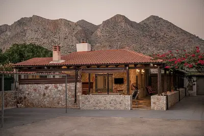 Image de Alkistis Cottage House, Shared Pool, Special Bbq, Garden, Close to Sandy Beach