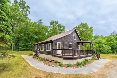 Image de Quiet Private Cabin in the woods near fishing, hiking, skiing, Orv, snow trails