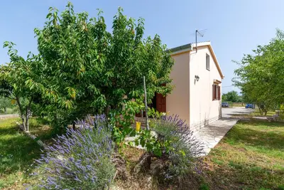 Image de Belle maison à Pridraga avec WiFi