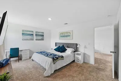 Image de Modern Luxury: 4-Bedrooms - Free early checkin - Prime Location - Pet Friendly