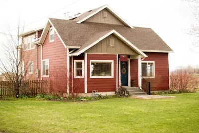Image de The Little Red Inn/Preschool Near Bear River City\n