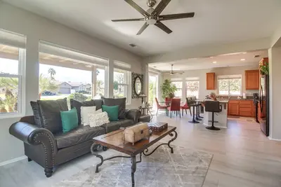 Image de 2 Mi to Coachella: Indio Home w/ Outdoor Oasis