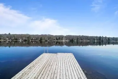 Image de Lakefront Beauty - Modern Luxe