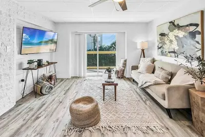Image de Phenomenal Waterfront 2br Condo with Private Beach