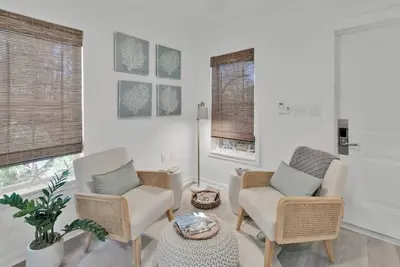 Image de Escape to Heart of Grayton Beach in Cozy Cottage