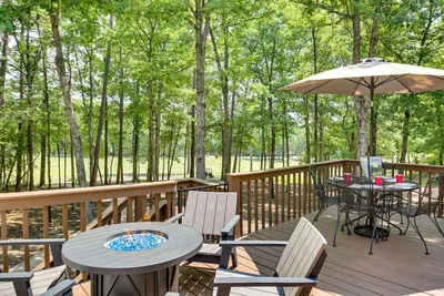 Image de Hot Springs Village Golf Getaway w/ Deck!