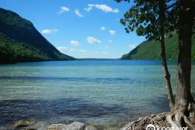 Image de Cozy & Comfortable Lake Willoughby Cottage with Views