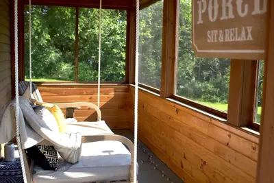 Image de \nPeaceful retreat after adventuring in the Adirondacks