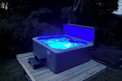 Image de BlaydonBurn - Sleeps 6 - Parking - Garden - HotTub