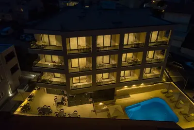 Image de Appartement de deux chambres avec la terrasse Promajna, Makarska (A-20940-b)