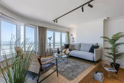 Image de Huswell - Frontal seaview apartment in Ostend