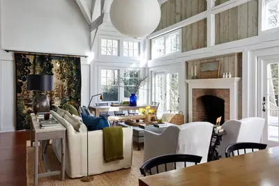 Image de Acorn House. Stay in Architect & Designer's country house.