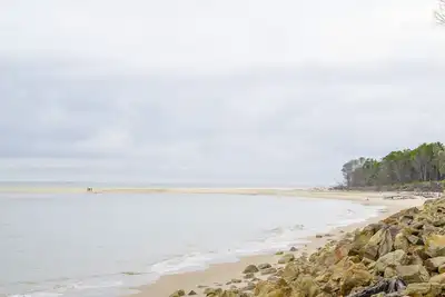 Image de Norm’s Place - a secluded, unique, absolute water front property at Amity Point