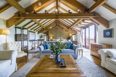 The Old Piggeries - sleeps 7 guests  in 4 bedrooms