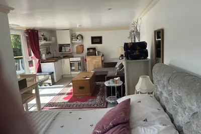 Image de Unique Lodge in Orchard for Couples With hot tub on Request to Allow Preparation