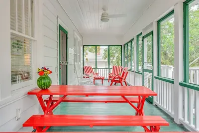 Image de Quaint and Cozy Beachside Cottage w/ Screened-In Porch by Tybee Cottages