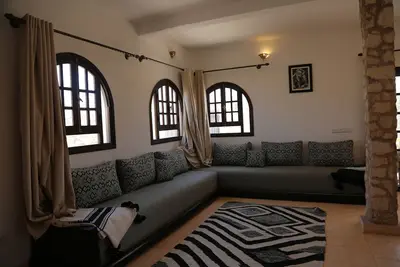 Havre de paix à Essaouira : Villa de Luxe avec Piscine et Jardin